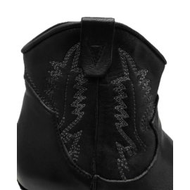 Zoe - Buffalo Ankle Black